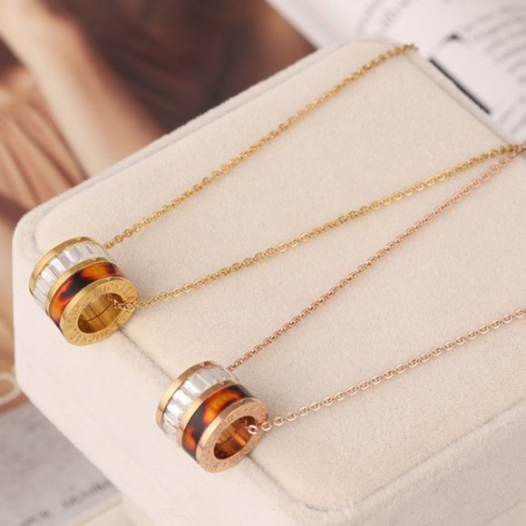 Michael Kors Resin Circle Necklace - Picture 4 of 7